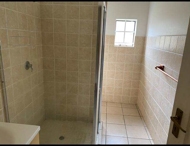 3 BEDROOM APARTMENT FOR SALE IN BISLEY